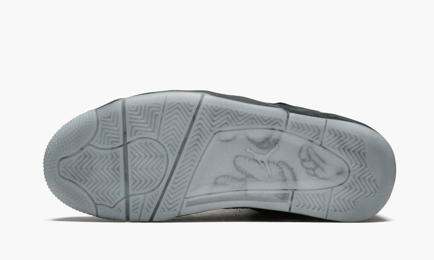 Air Jordan 4 Retro Kaws Sneakers - Hall of Fame | Street Style