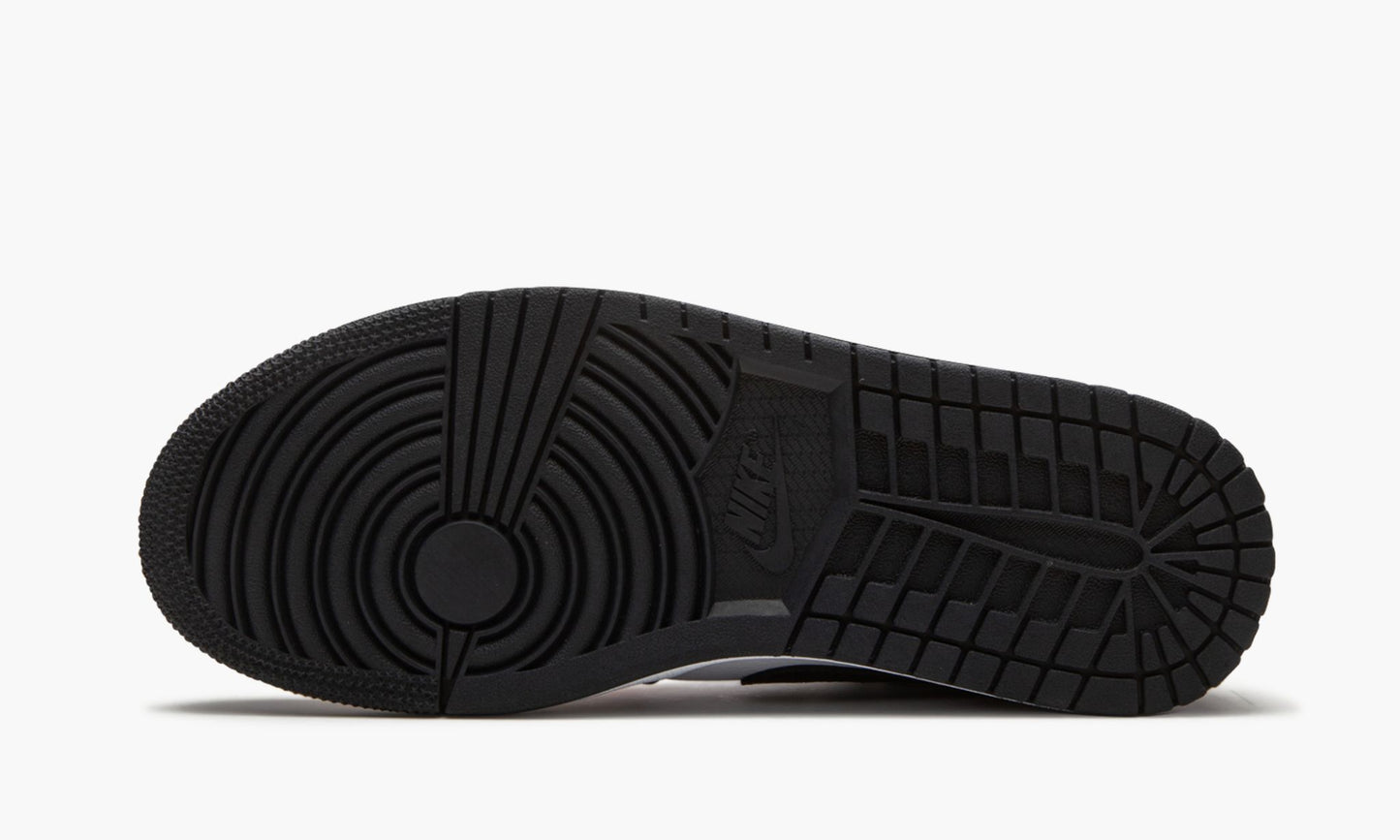 Air Jordan 1 Low SE “Nothing But Net” Sneakers - Streetwear Essential