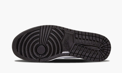 Air Jordan 1 Retro High Sneakers - Performance Runner | Street Style