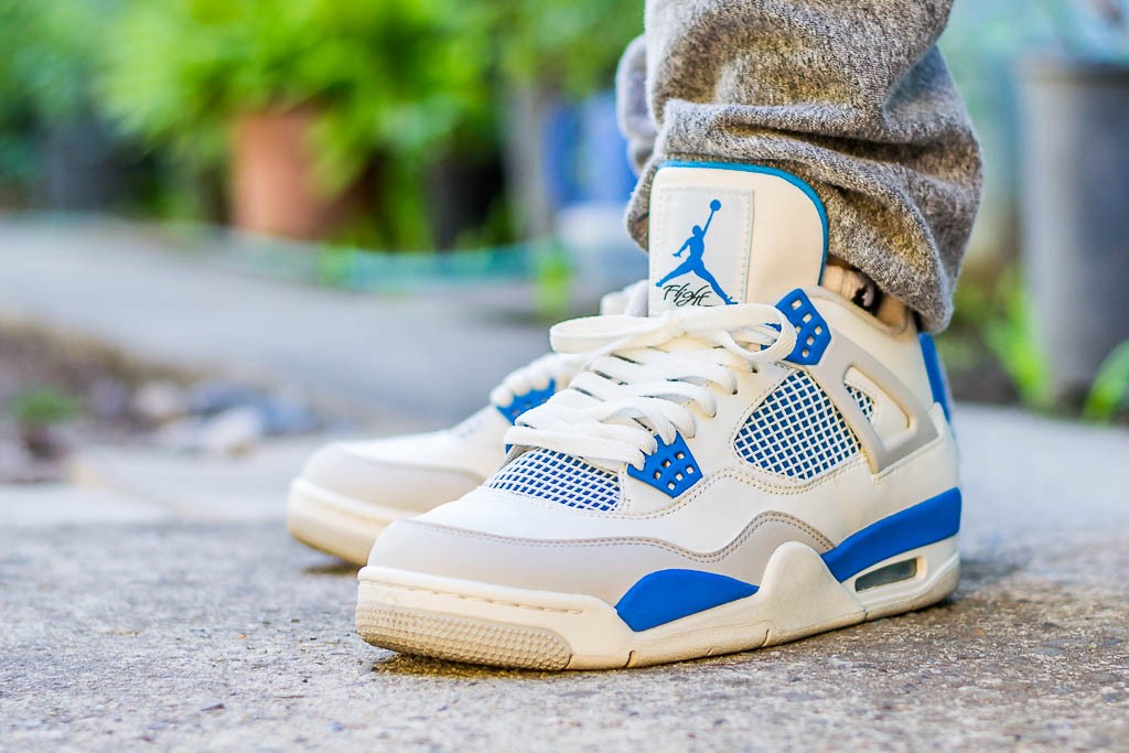 Air Jordan 4 Retro Military Blue 2012 Sneakers - OG Colorway