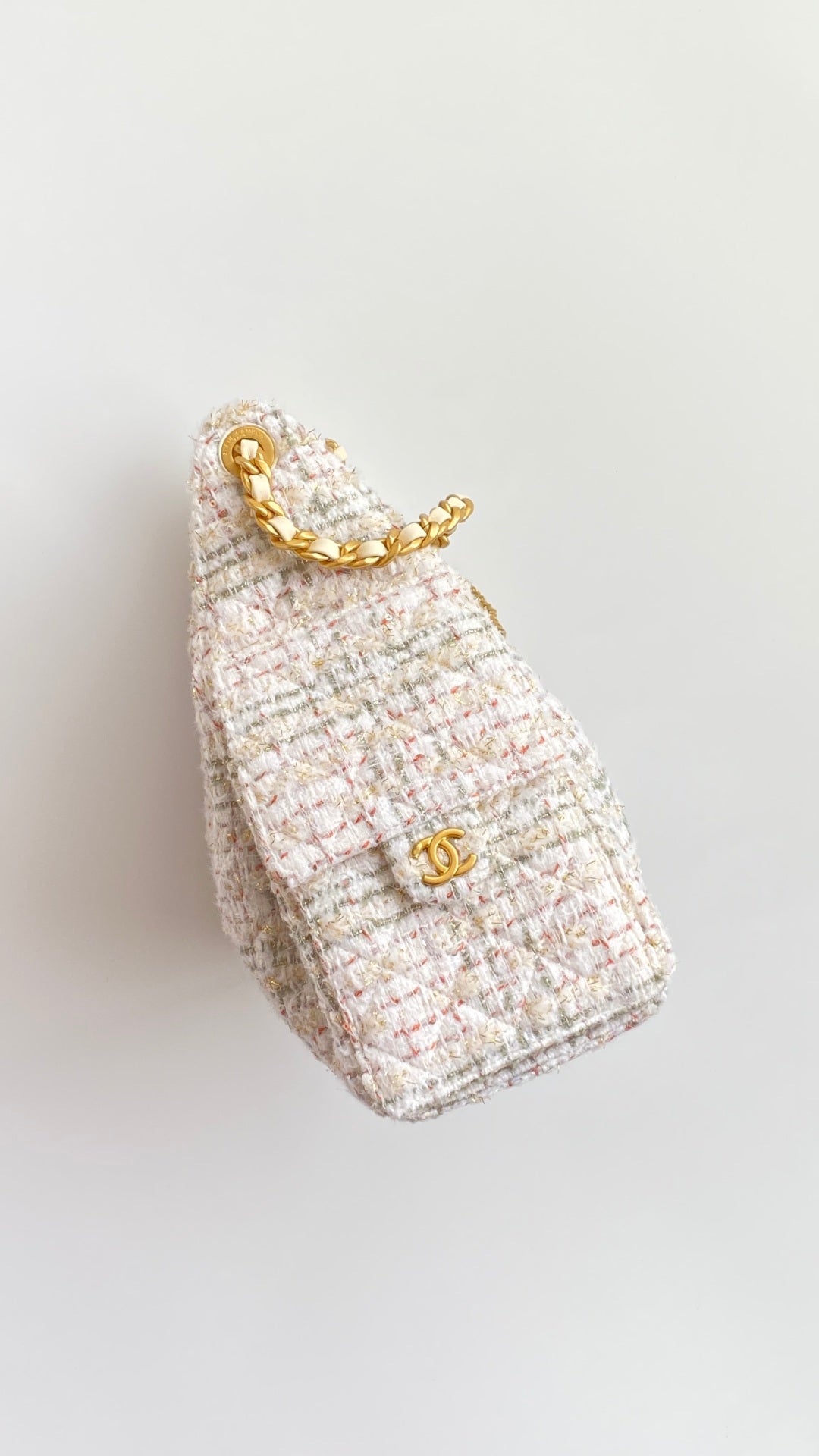Chanel 2026 Hobo Bag 22cm Ivory White Pink Tweed