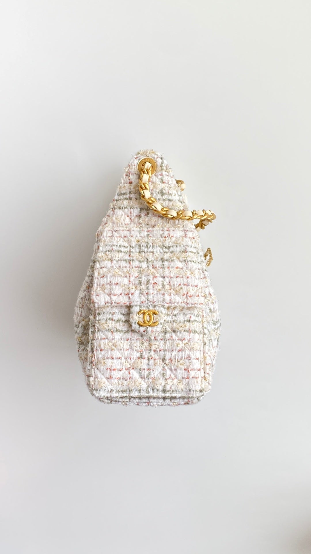 Chanel 2026 Hobo Bag 22cm Ivory White Pink Tweed