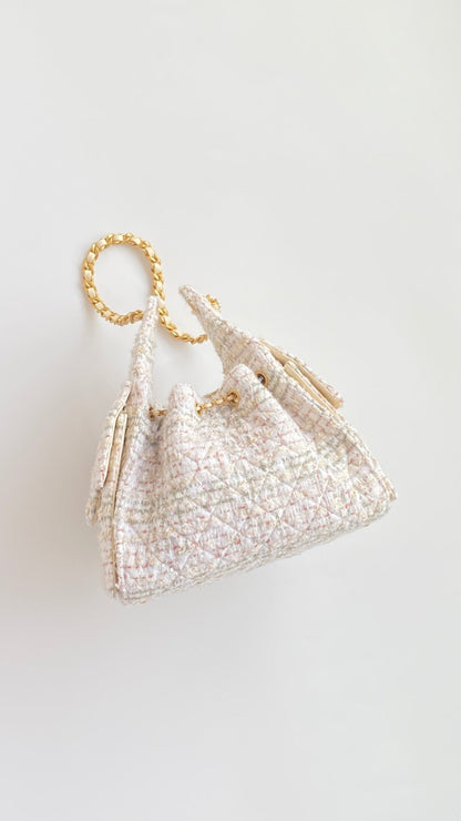 Chanel 2026 Hobo Bag 22cm Ivory White Pink Tweed