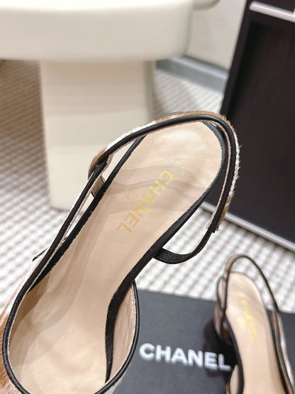 CC 26s Slingback 65 Beige White Leopard Leather 652655