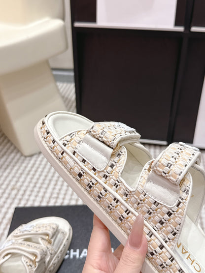 CC 26s Sandals Beige Leather Raffia 632397
