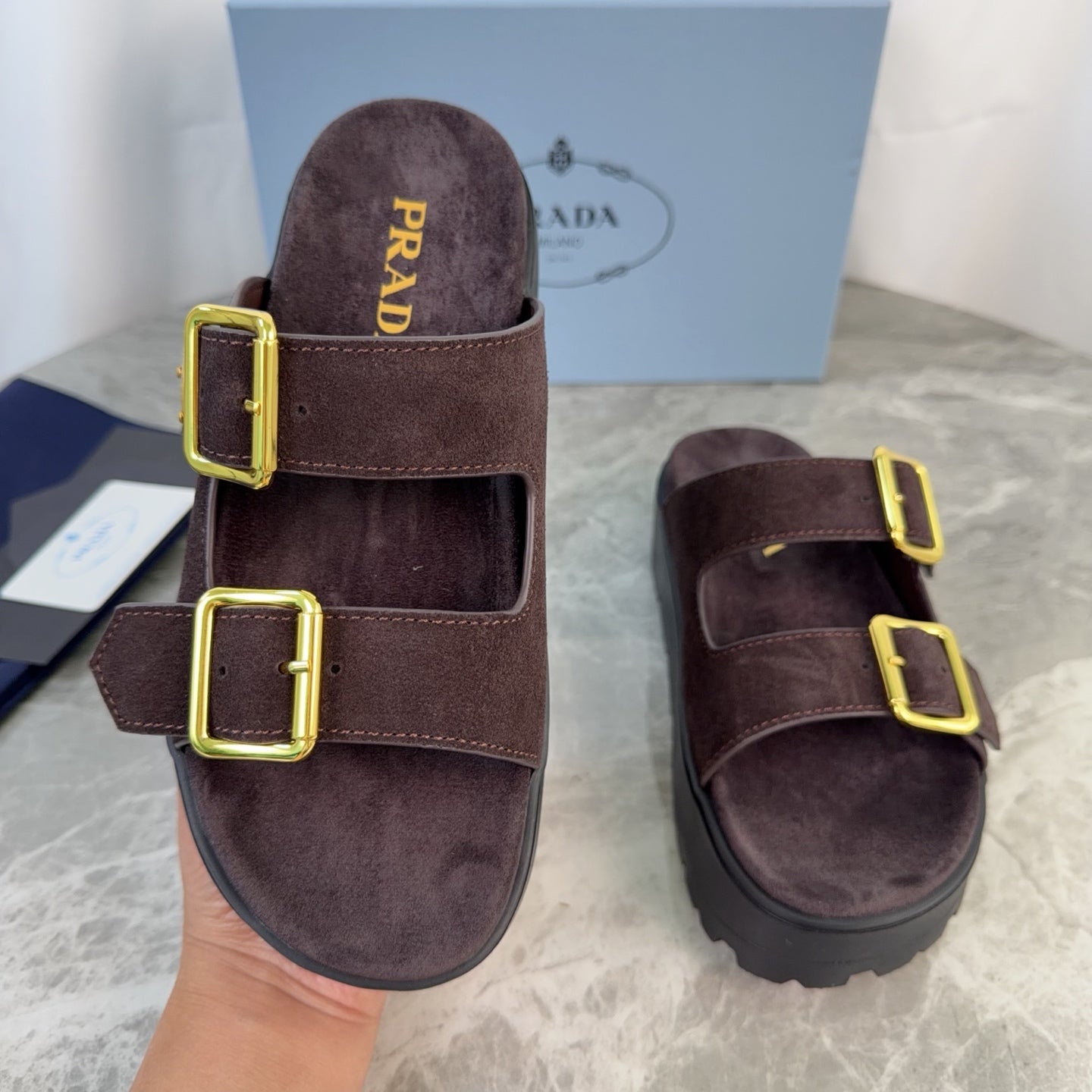 Prada 2026 Fussbett Flatform Slide Sandal Dark Brown Black Suede Leather 707697