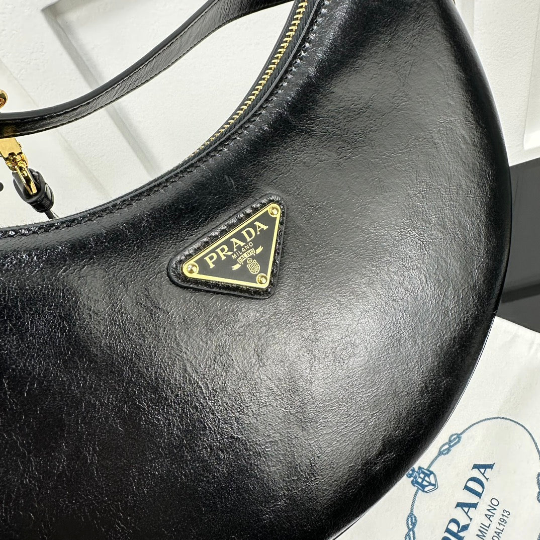 Prada 2026 Arque Shoulder Bag 22.5cm Patent Calfskin