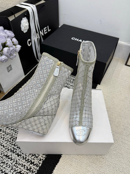 CC 26 Wedge Heel Boot Silver Mesh Leather 588856