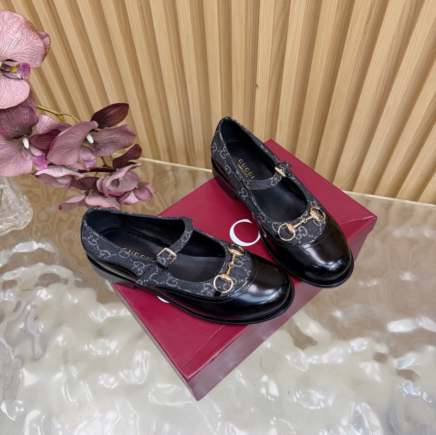 GG 26 Slip-on Black Sheepskin Double G Denim 589459