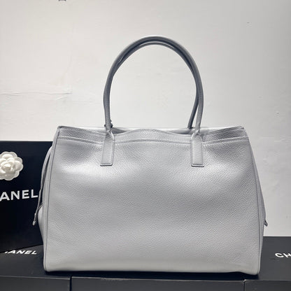 Chanel 2026 Large Shopping Bag 43cm Light Grey Grained Calfskin 363705