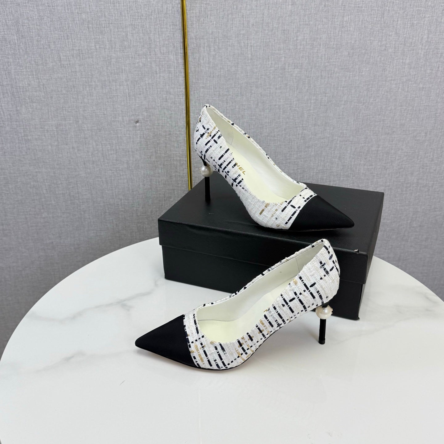 Chanel 2026 Pumps 85mm Tweed Pearl White Black 801952