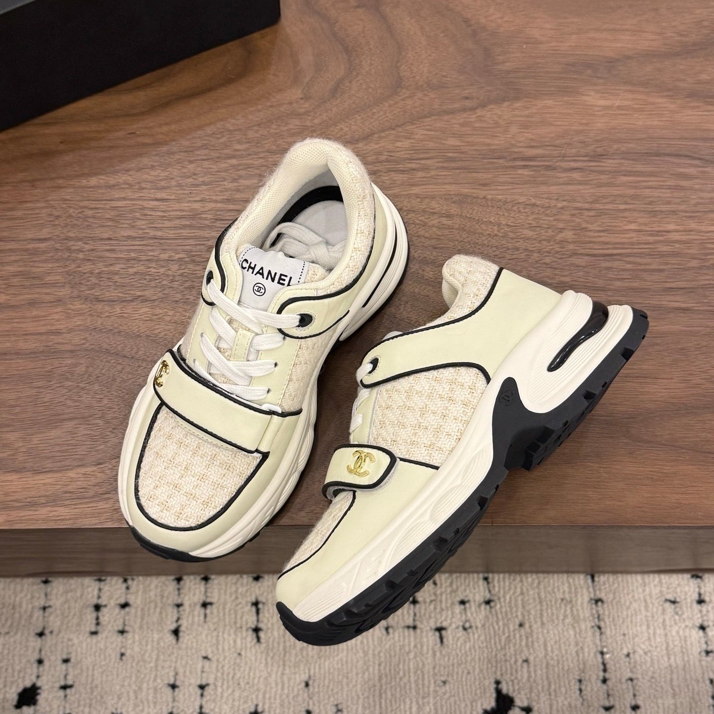 CC 26s Casual Sneaker Cream Tweed Leather 183603