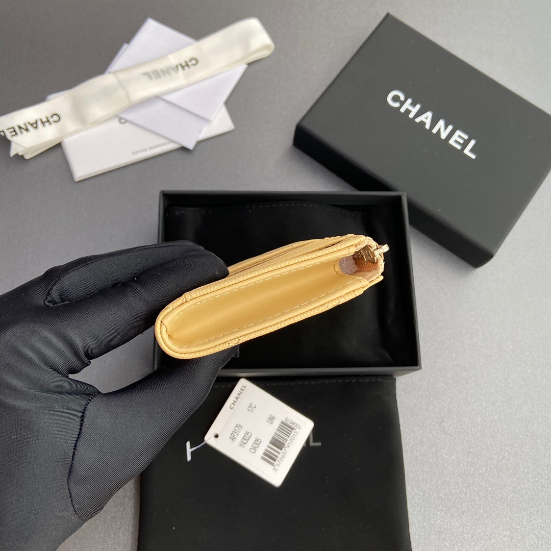 Chanel 2026 Quilted Card Holder 13cm Apricot Grained Calfskin