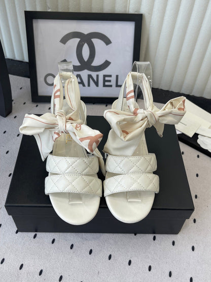 CC 26s Sandals 55 White Sheepskin 650079